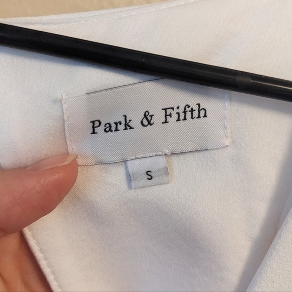 Park & Fifth White Long Sleeve Dress - Picture 6 of 6